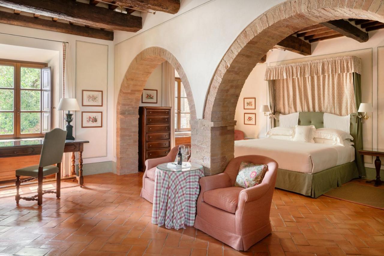 Castello Banfi - Il Borgo - Relais Et Chateaux Poggio alle Mura Exterior foto